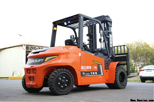 诺力 10 吨锂电叉车重磅交付！为煤炭、设备制造行业开启绿色搬运新路径