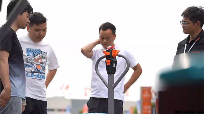 蓝色力量 品质启航——2025年诺力蓝色军团启动仪式暨优秀经销商表彰大会