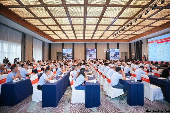 蓝色力量 品质启航——2025年诺力蓝色军团启动仪式暨优秀经销商表彰大会